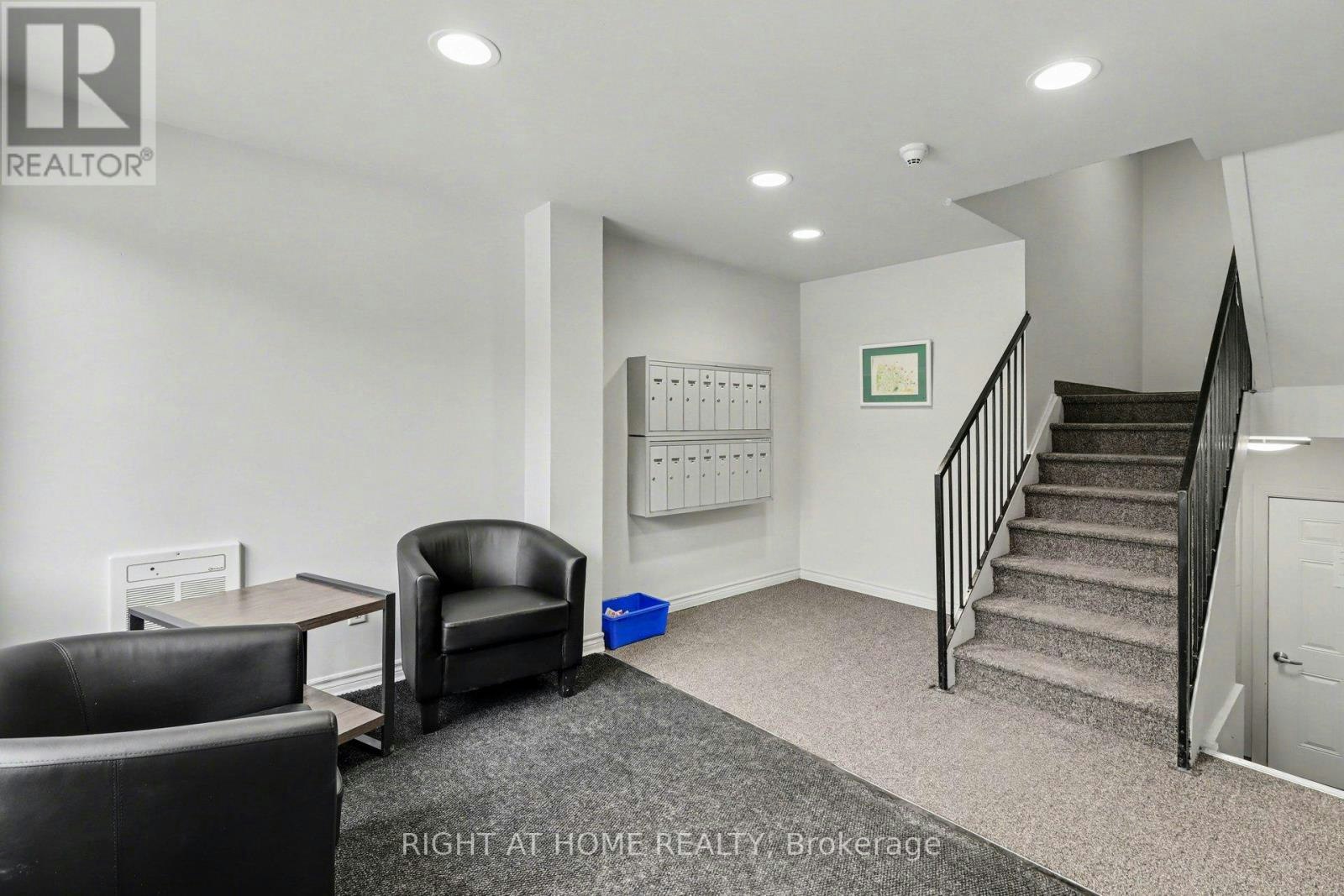 202-646 Cummings Avenue, Ottawa, ON, K1K 2K6 - 6