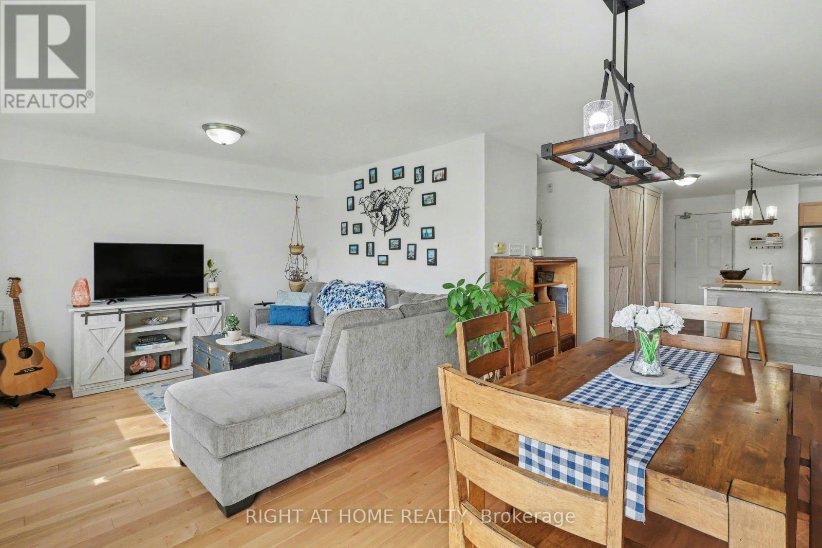 202-646 Cummings Avenue, Ottawa, ON, K1K 2K6 - 9