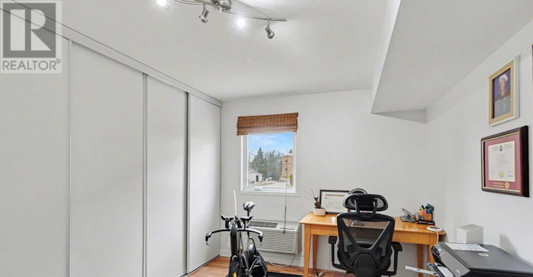 202-646 Cummings Avenue, Ottawa, ON, K1K 2K6 - 30