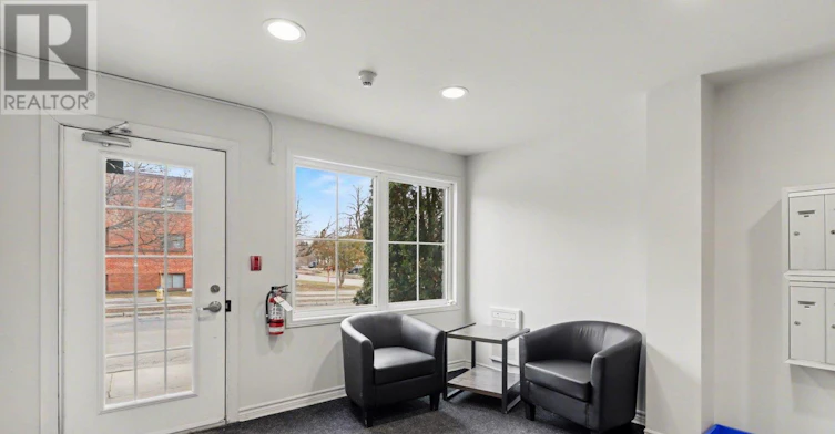 202-646 Cummings Avenue, Ottawa, ON, K1K 2K6 - 5