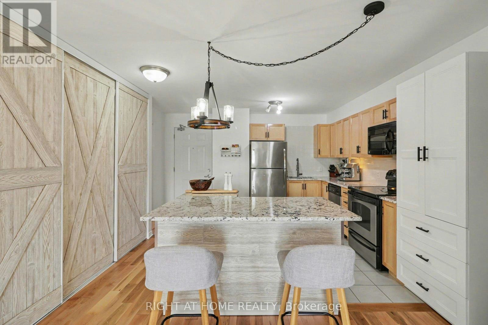 202-646 Cummings Avenue, Ottawa, ON, K1K 2K6 - 21