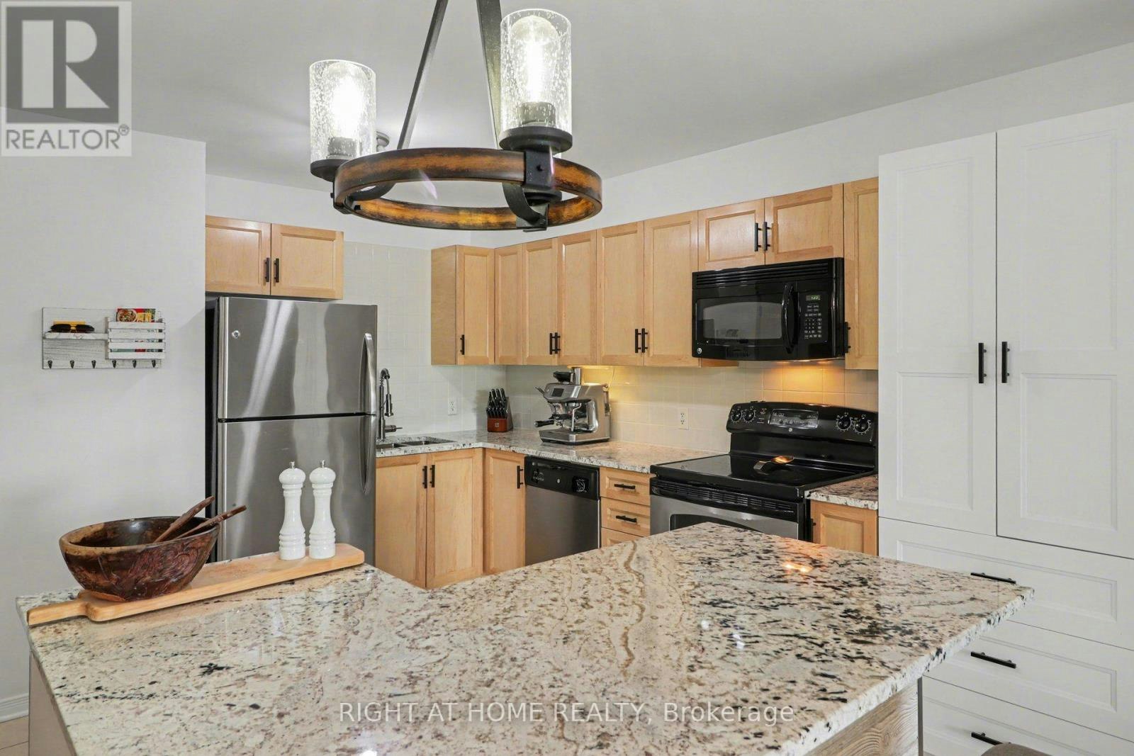 202-646 Cummings Avenue, Ottawa, ON, K1K 2K6 - 19