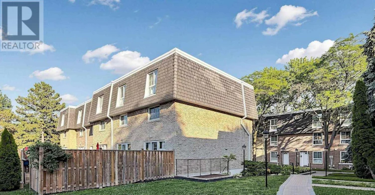 60 Tangle Briar Way, Toronto, ON, M2J 2M4 - 38