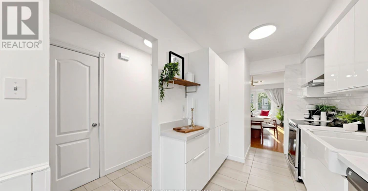 60 Tangle Briar Way, Toronto, ON, M2J 2M4 - 12