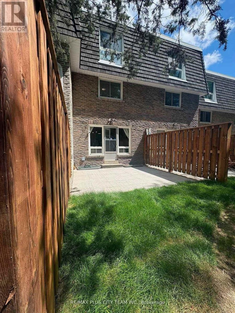60 Tangle Briar Way, Toronto, ON, M2J 2M4 - 36