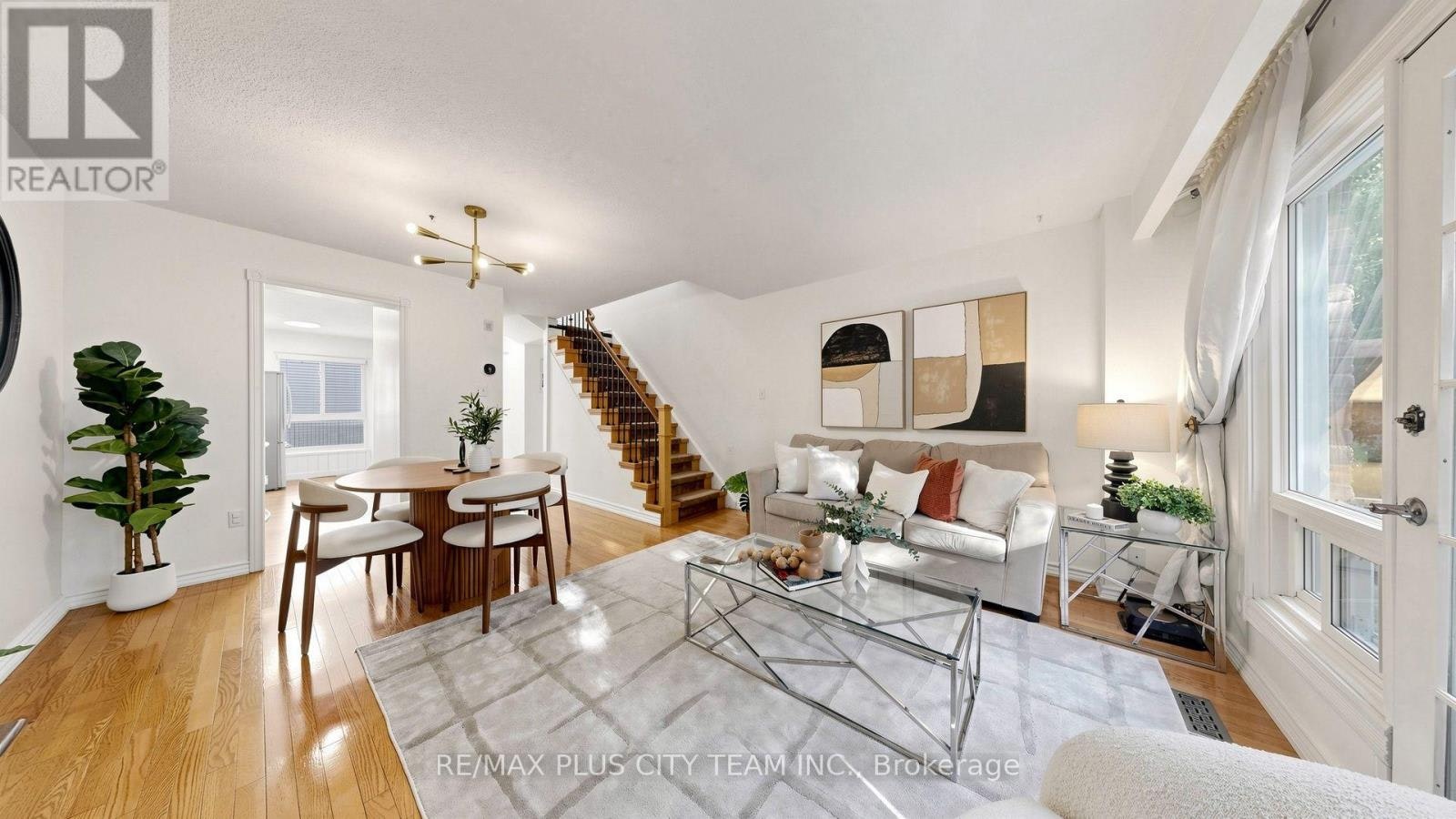 60 Tangle Briar Way, Toronto, ON, M2J 2M4 - 4