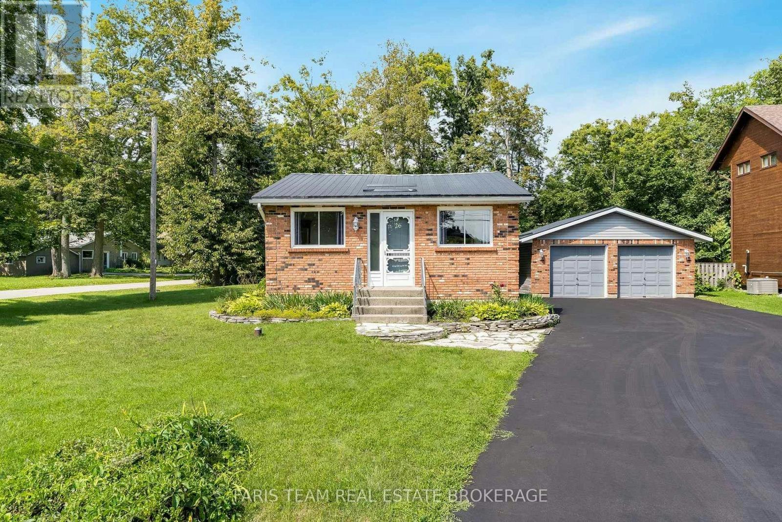 26 Big Bay Point Road, Innisfil, ON, L9S 2N9