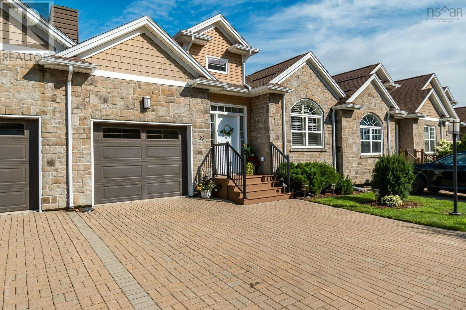22 Chaucer Lane, Timberlea, NS, B3T 0H3