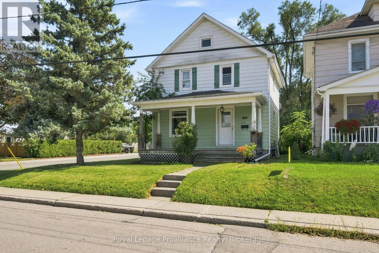 135 Mcgill Street, Quinte West, ON, K8V 3K3