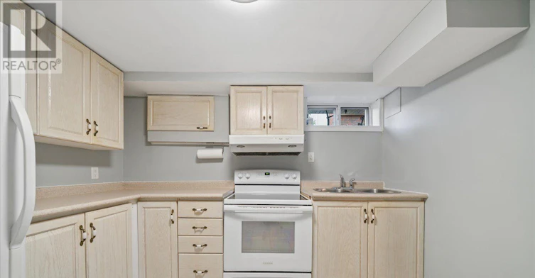 531 Harmony Road S, Oshawa, ON, L1H 6V4 - 8