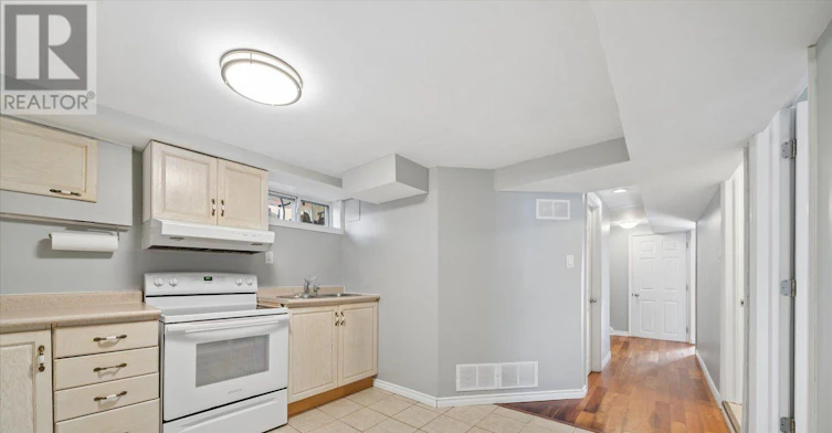 531 Harmony Road S, Oshawa, ON, L1H 6V4 - 9
