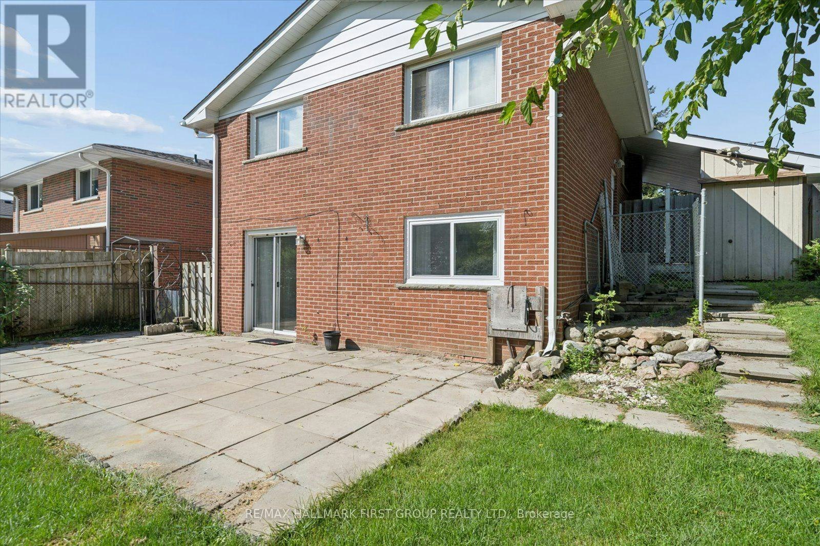 531 Harmony Road S, Oshawa, ON, L1H 6V4 - 2