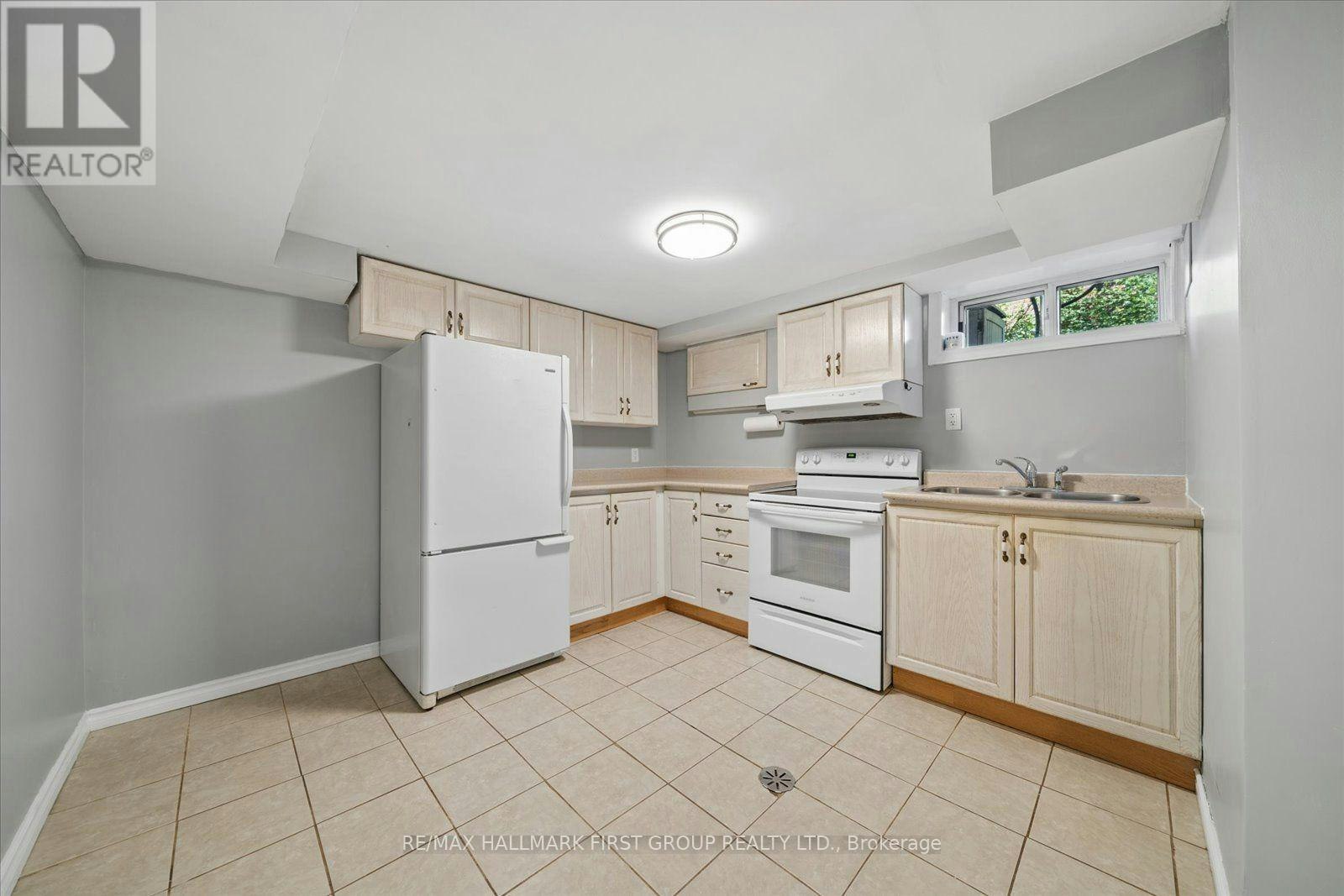 531 Harmony Road S, Oshawa, ON, L1H 6V4 - 7