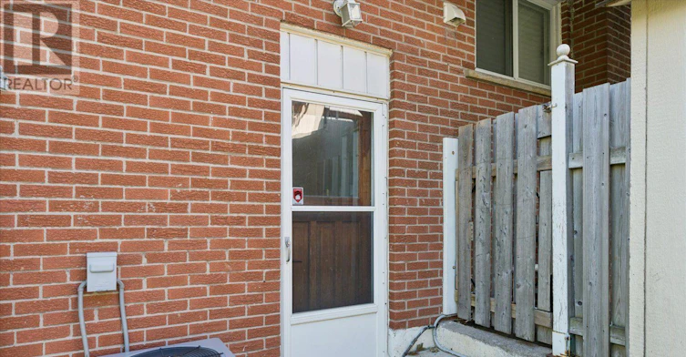 531 Harmony Road S, Oshawa, ON, L1H 6V4 - 3