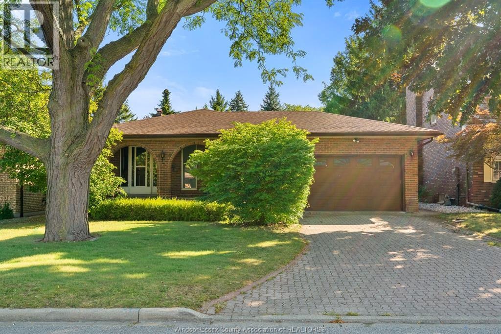 2880 St. Clair Avenue, Windsor, ON, N9E 4B4