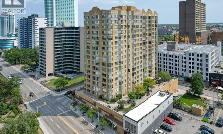 1204-75 Riverside Drive East