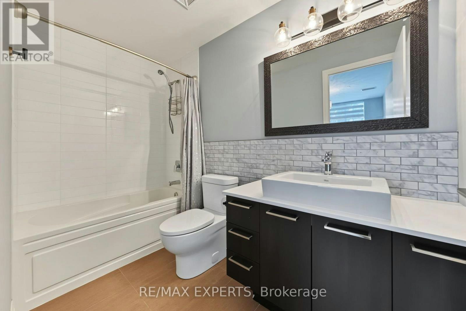 117-4800 7 Highway, Vaughan, ON, L4L 1H8 - 18