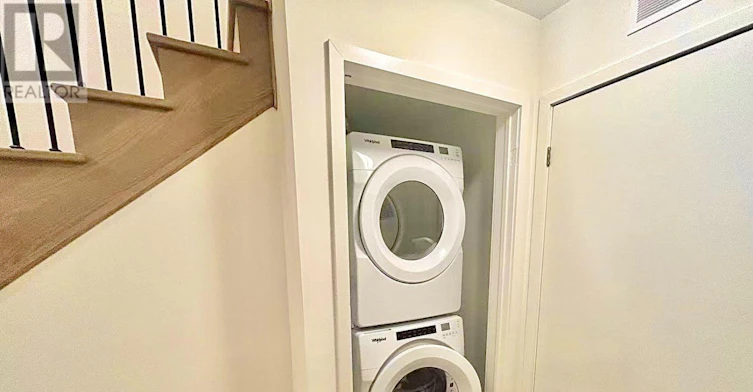20-22 Lytham Green Circle, Newmarket, ON, L3Y 0H3 - 15
