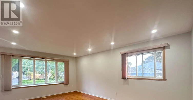 180 Rose Street, Barrie, ON, L4M 2T9 - 2