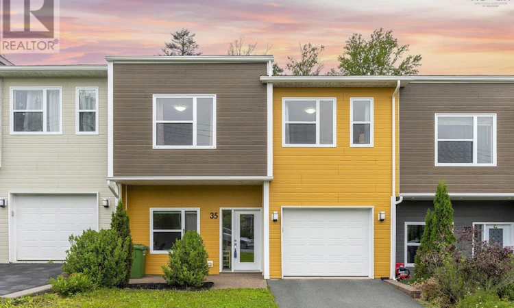 35 Crossfield Ridge