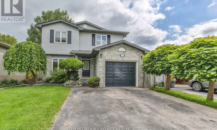 54 Sunrise Crescent