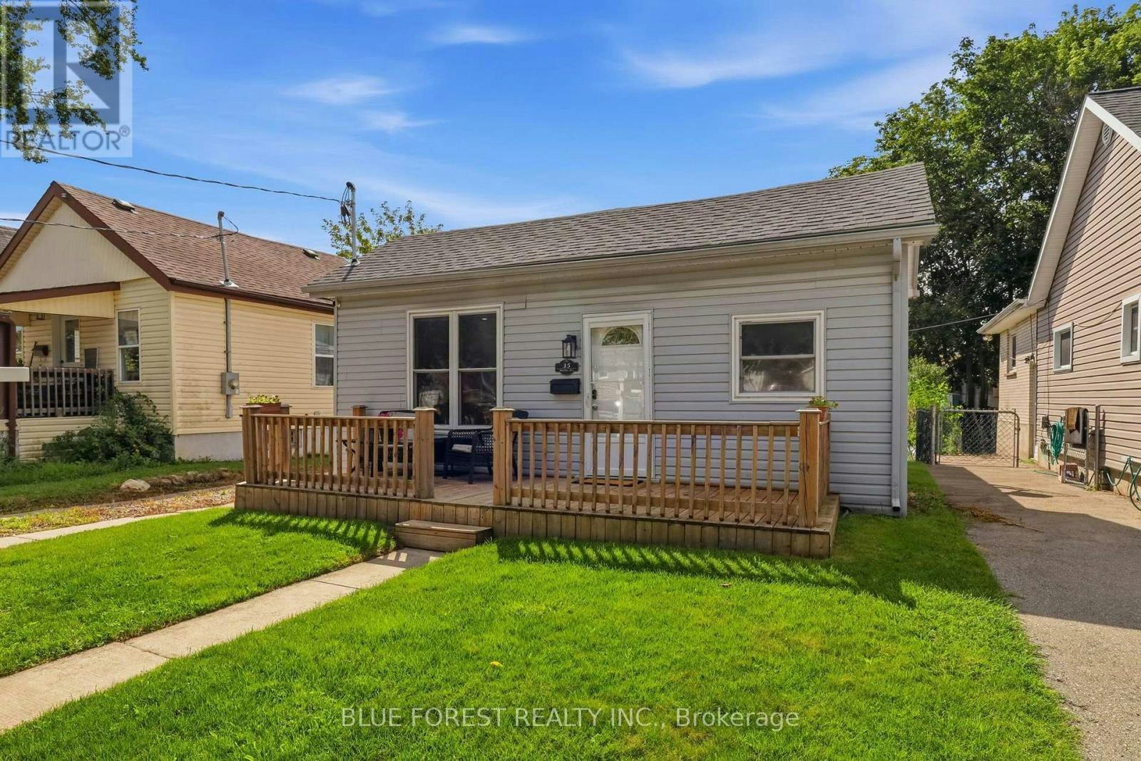 35 Mackay Avenue, London, ON, N6J 2V1