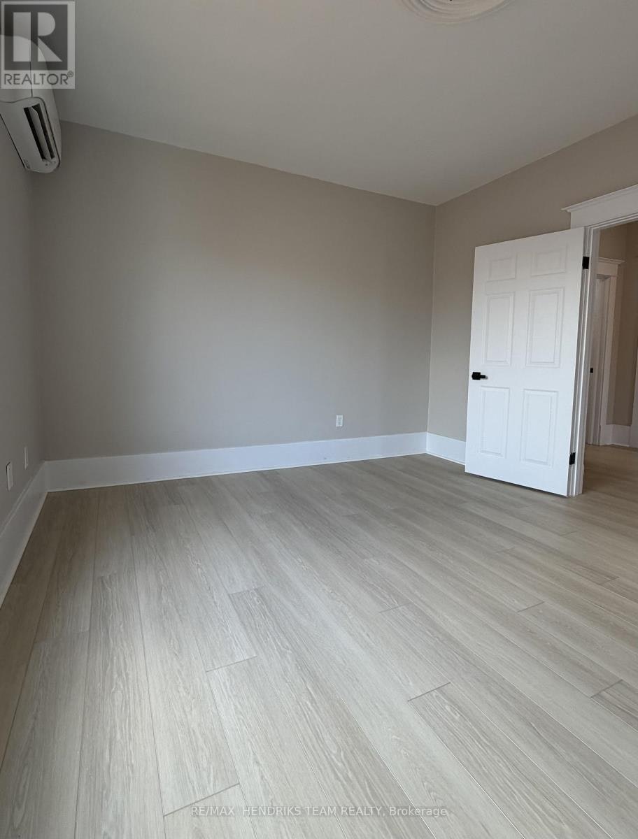 1-3 Main Street W, Grimsby, ON, L3M 1M7 - 8