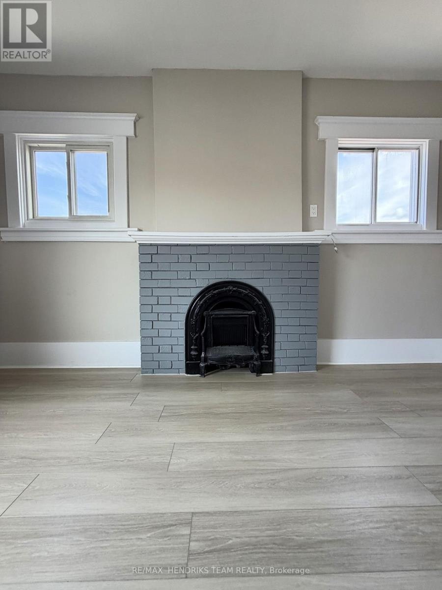 1-3 Main Street W, Grimsby, ON, L3M 1M7 - 4