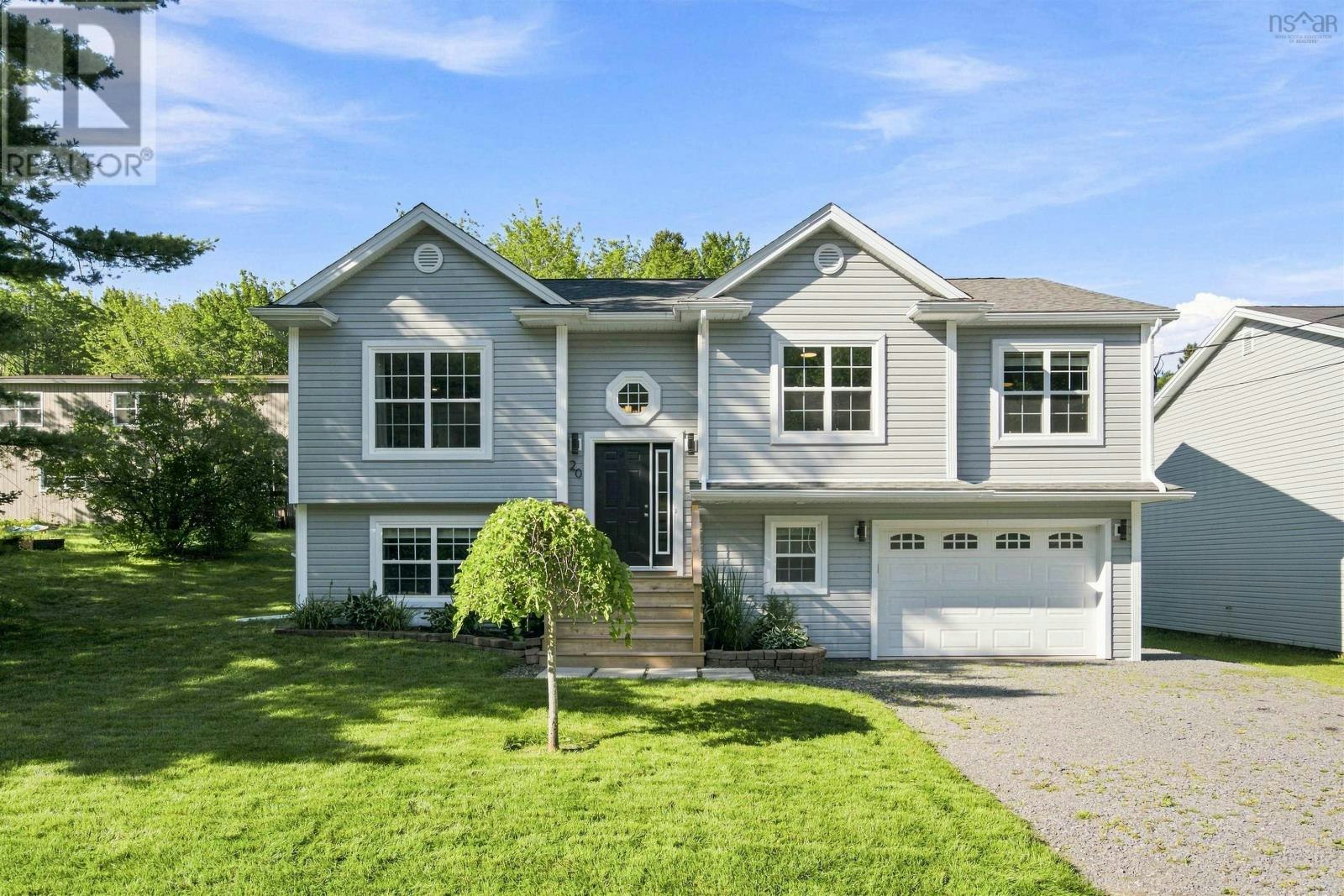 20 Lakeland Street, Beaver Bank, NS, B4G 1A5