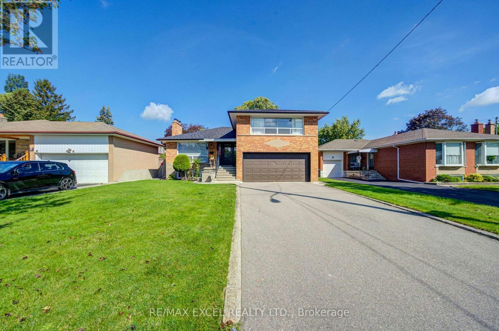 6 Averill Crescent, Toronto, ON, M2M 2A9