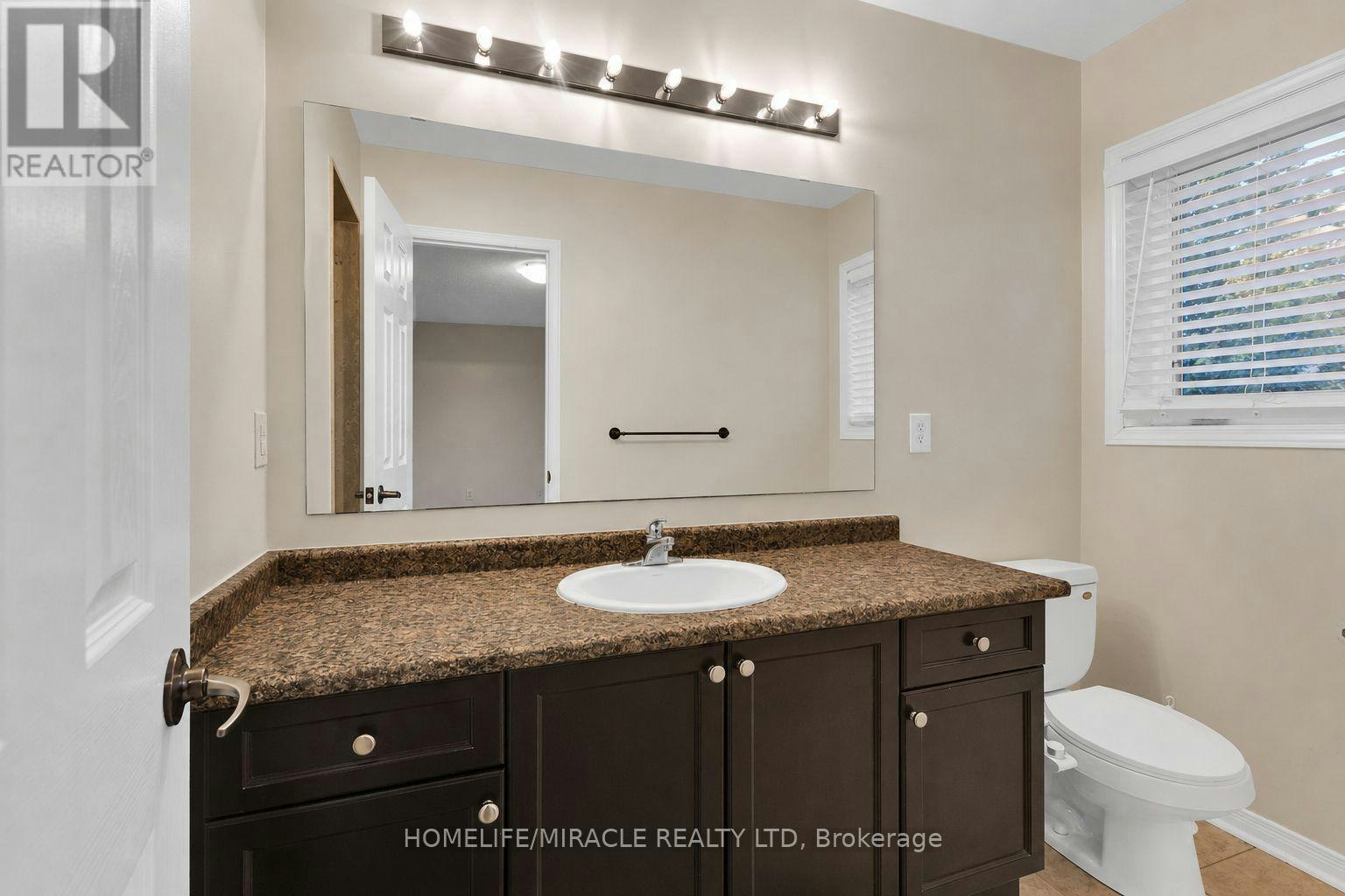 15 Chetholme Place E, Halton Hills, ON, L7G 0B5 - 15