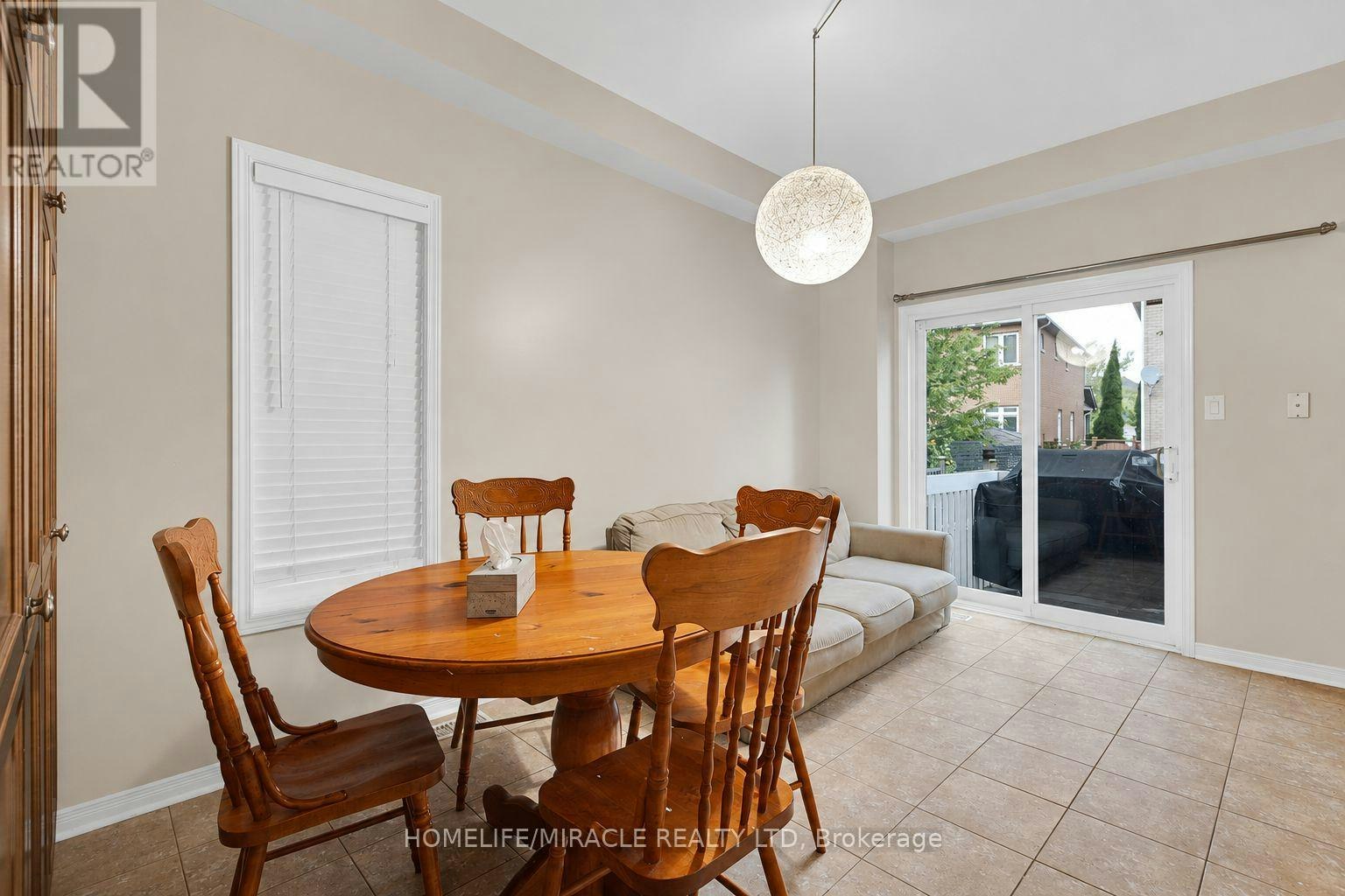 15 Chetholme Place E, Halton Hills, ON, L7G 0B5 - 4