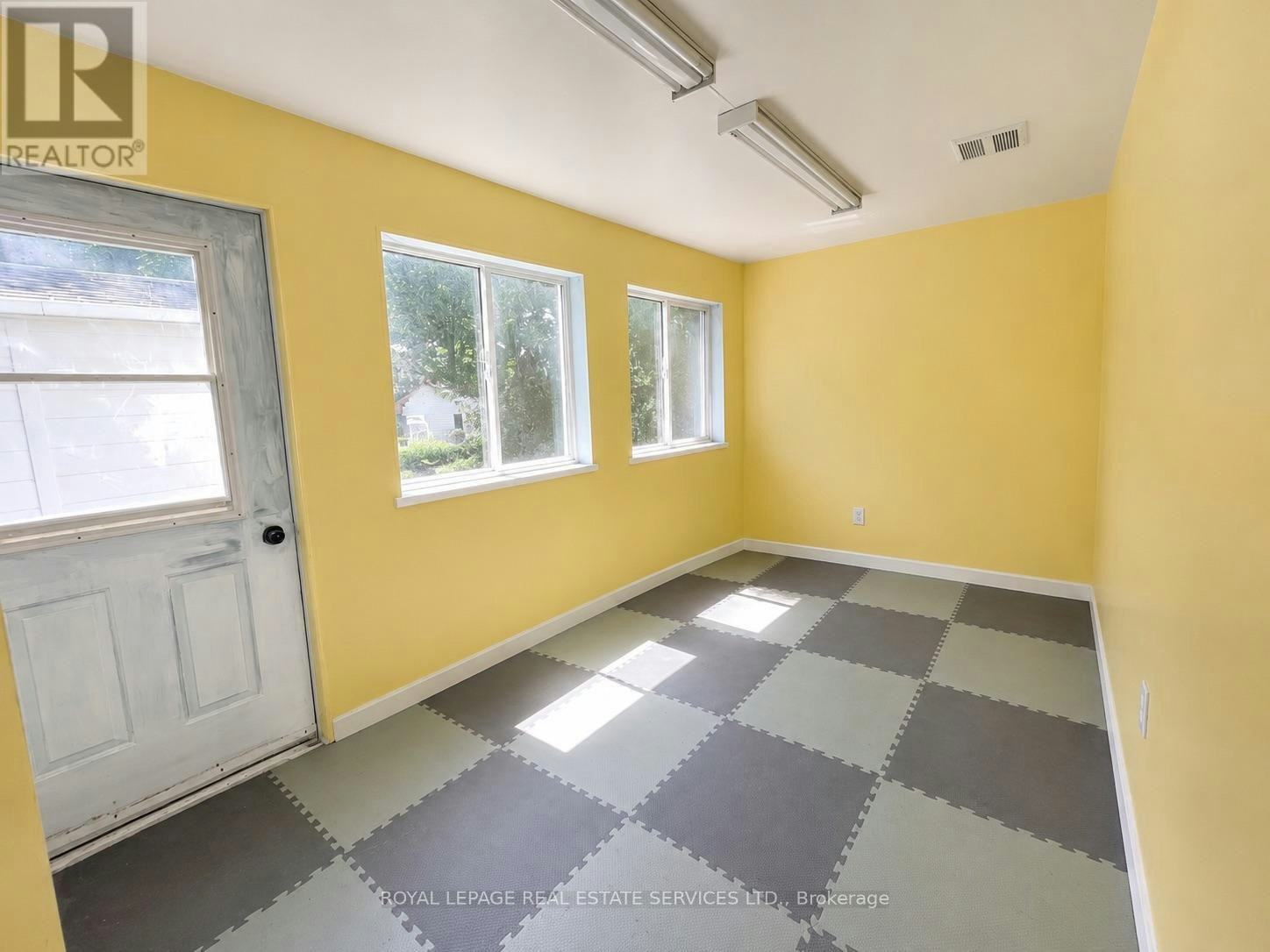 30 College Street, Halton Hills, ON, L7G 2N7 - 19