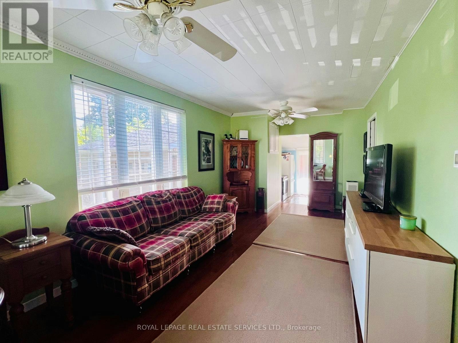 30 College Street, Halton Hills, ON, L7G 2N7 - 4