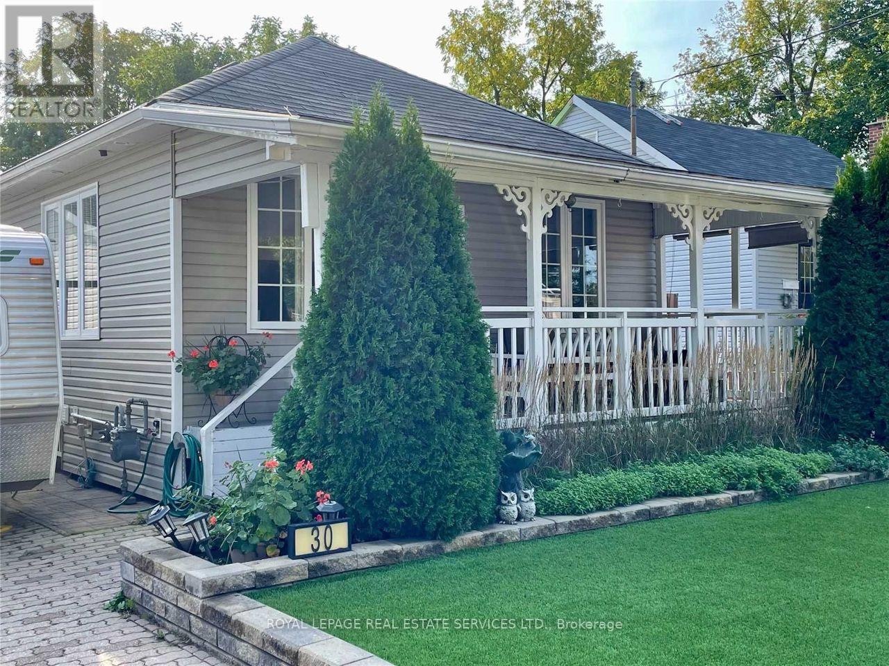 30 College Street, Halton Hills, ON, L7G 2N7 - 2