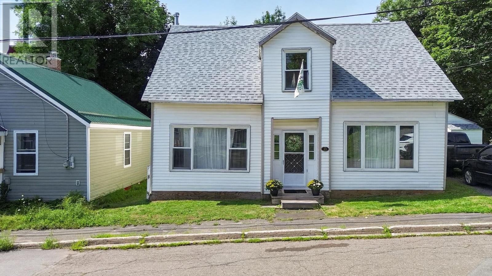 23 Twining Street, Pictou, NS, B0K 1H0