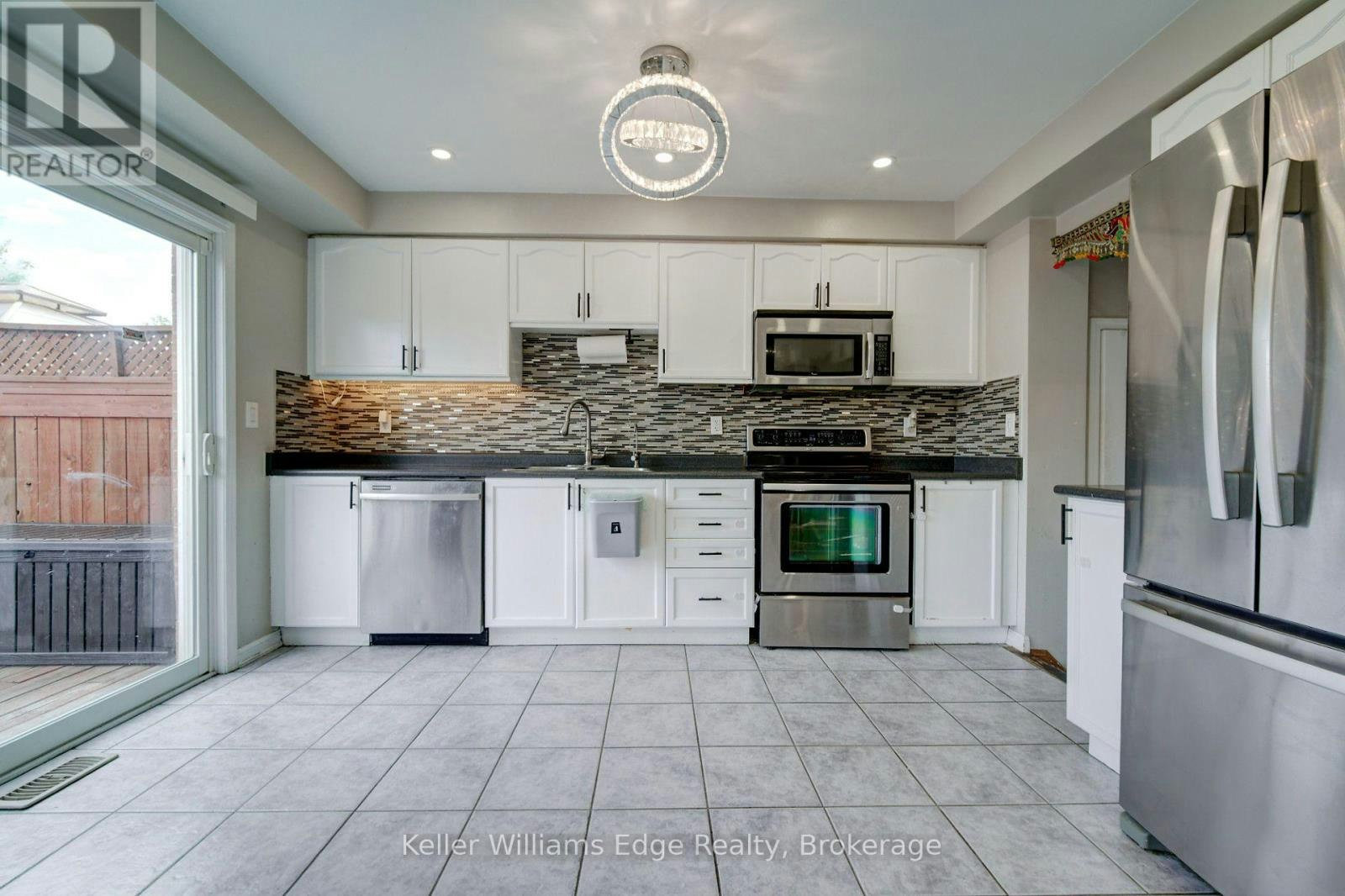 4028 Donnic Drive, Burlington, ON, L7M 0A7 - 10