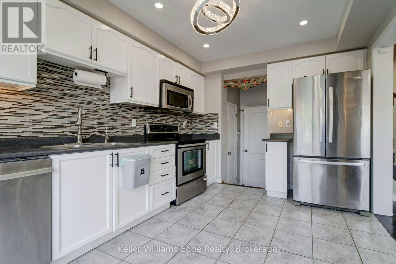 4028 Donnic Drive, Burlington, ON, L7M 0A7 - 11