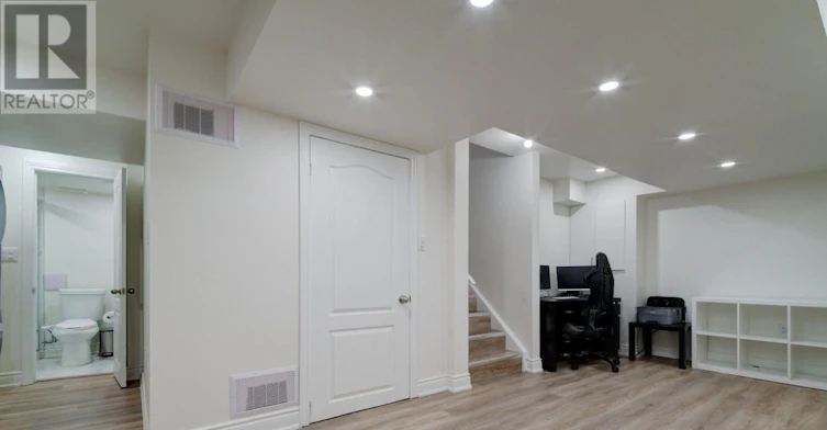 4028 Donnic Drive, Burlington, ON, L7M 0A7 - 22