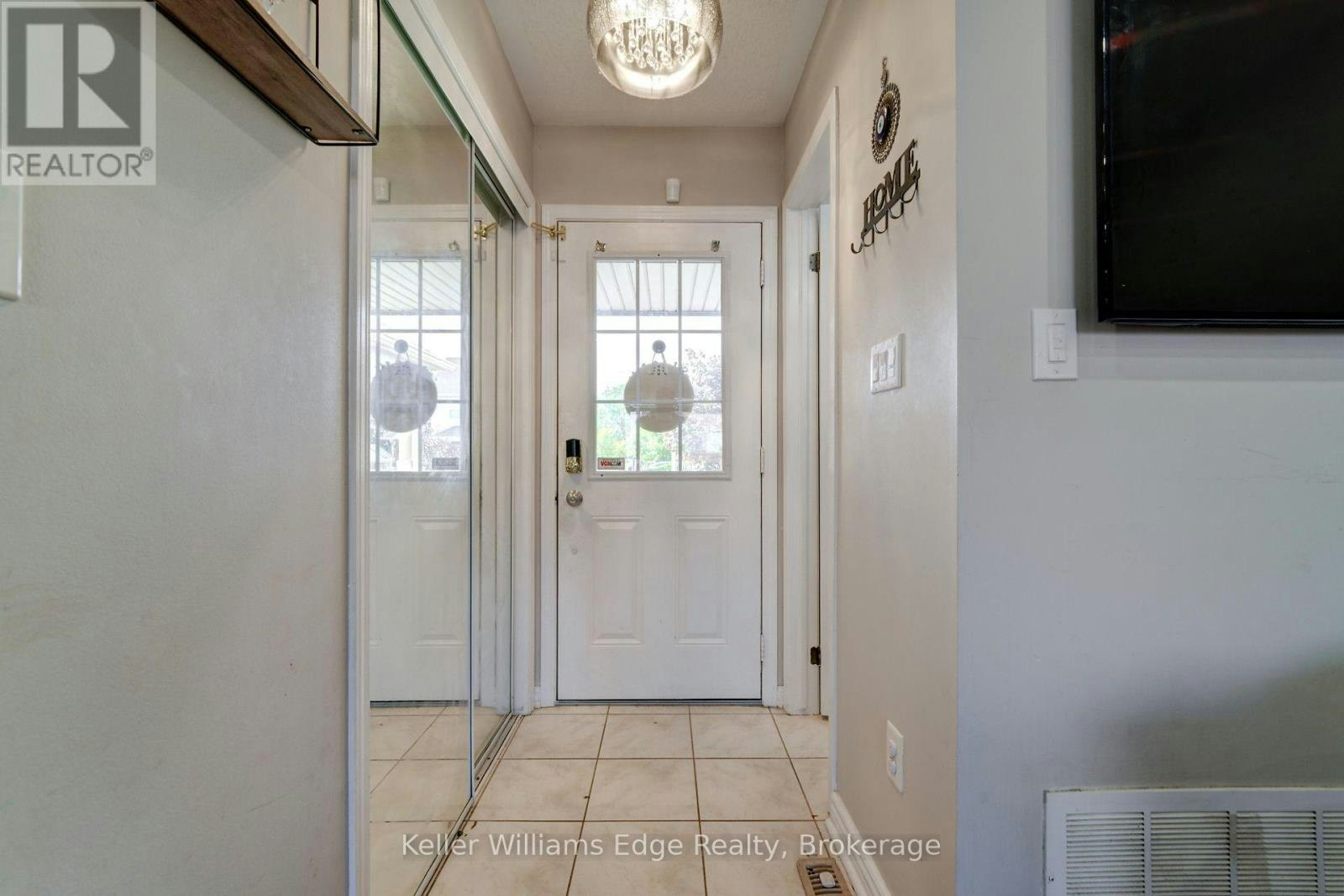 4028 Donnic Drive, Burlington, ON, L7M 0A7 - 6