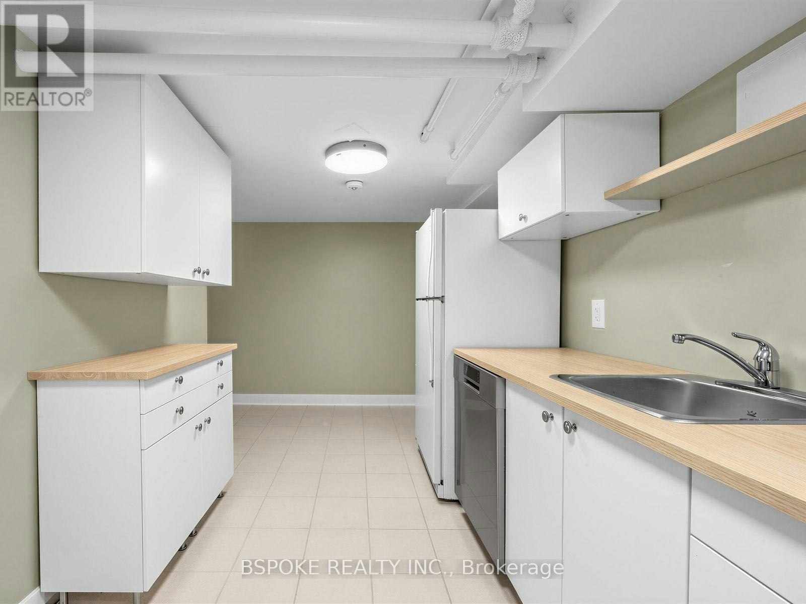 BSMT-112 Delaware Avenue, Toronto, ON, M6H 2T1 - 2