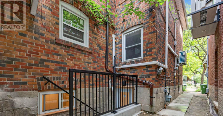 BSMT-112 Delaware Avenue, Toronto, ON, M6H 2T1 - 11
