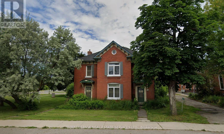 2527 Dundas Street W