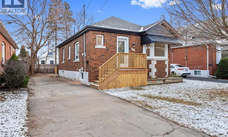 51 Woodbridge Road
