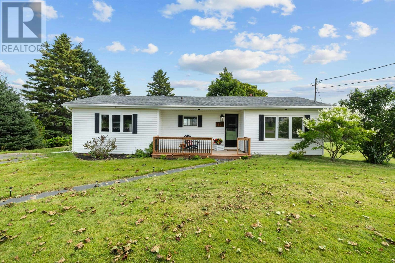 198 Lower Malpeque Road, Charlottetown, PE, C1E 1S5