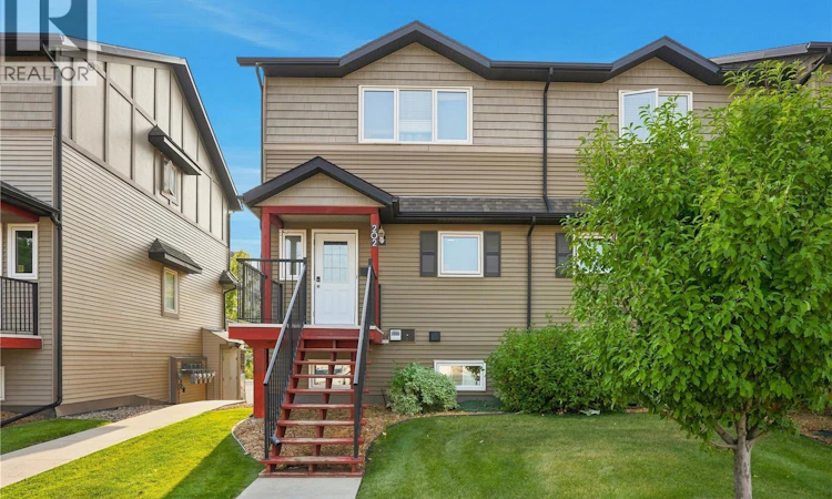 202-110 Shillington Crescent