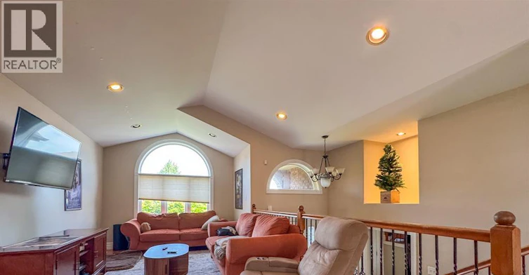 4583 Helsinki, Windsor, ON, N9G 0A6 - 5