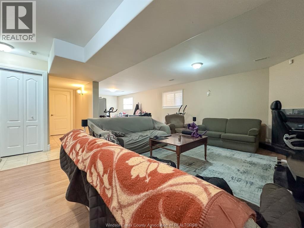 4583 Helsinki, Windsor, ON, N9G 0A6 - 22