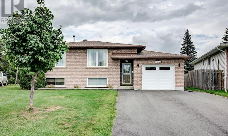 1858 Covewood Crescent
