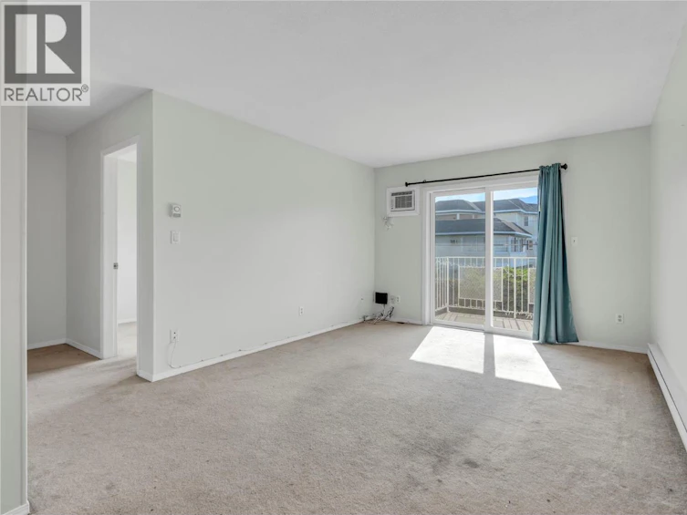 208-198 Roy Avenue, Penticton, BC, V2A 3M9 - 4